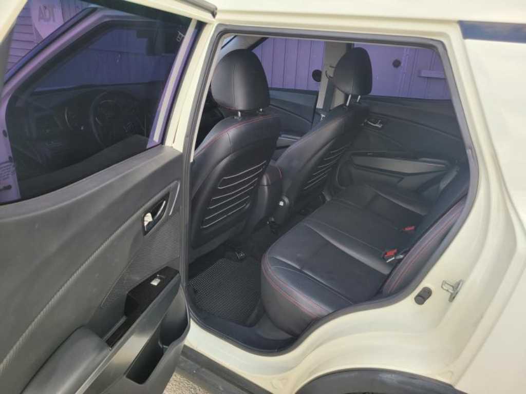 Ssangyong Tivoli - Vista 8