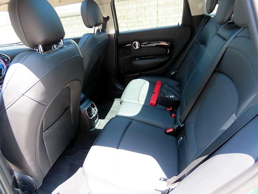 Mini Clubman - Vista 6