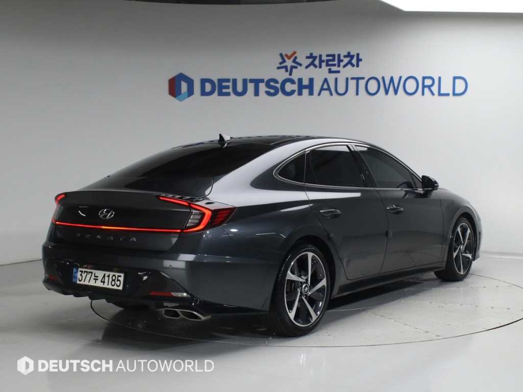 HYUNDAI Sonata - Vista 2