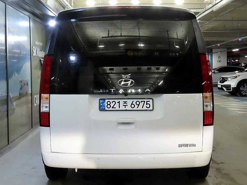 HYUNDAI Staria - Vista 5