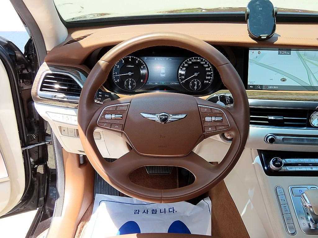 Genesis G90 - Vista 9