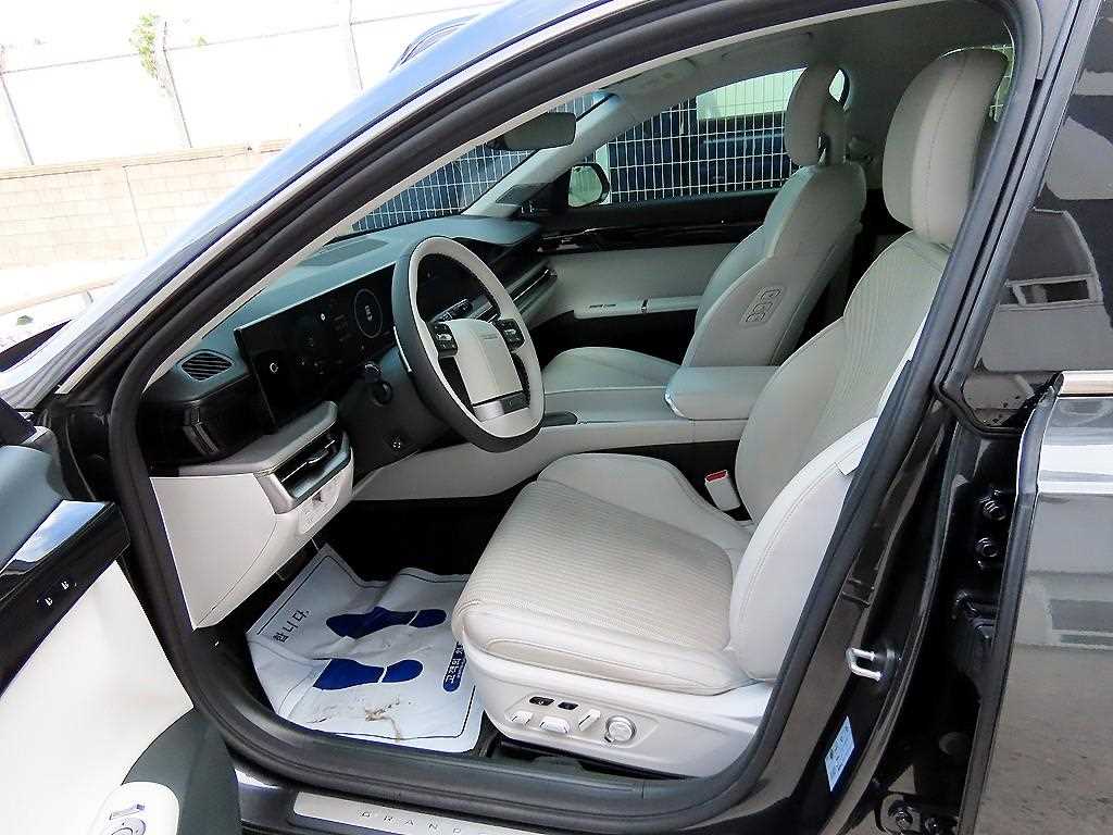 HYUNDAI Grandeur - Vista 6