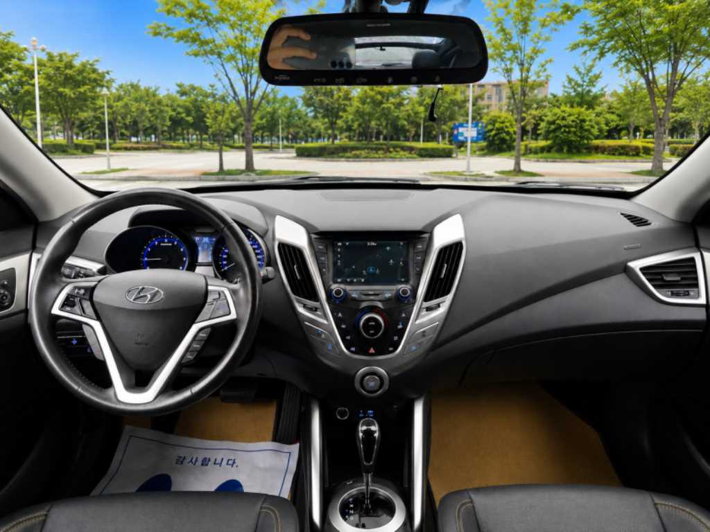 HYUNDAI Veloster - Vista 7