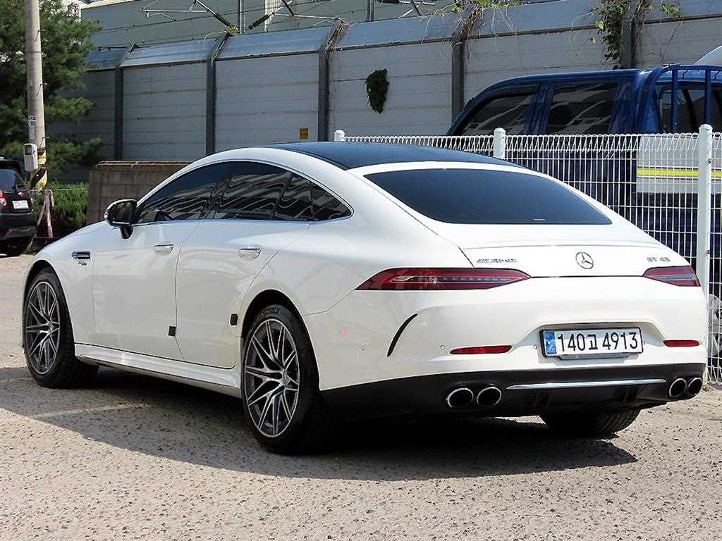 Mercedes Benz AMG GT - Vista 3