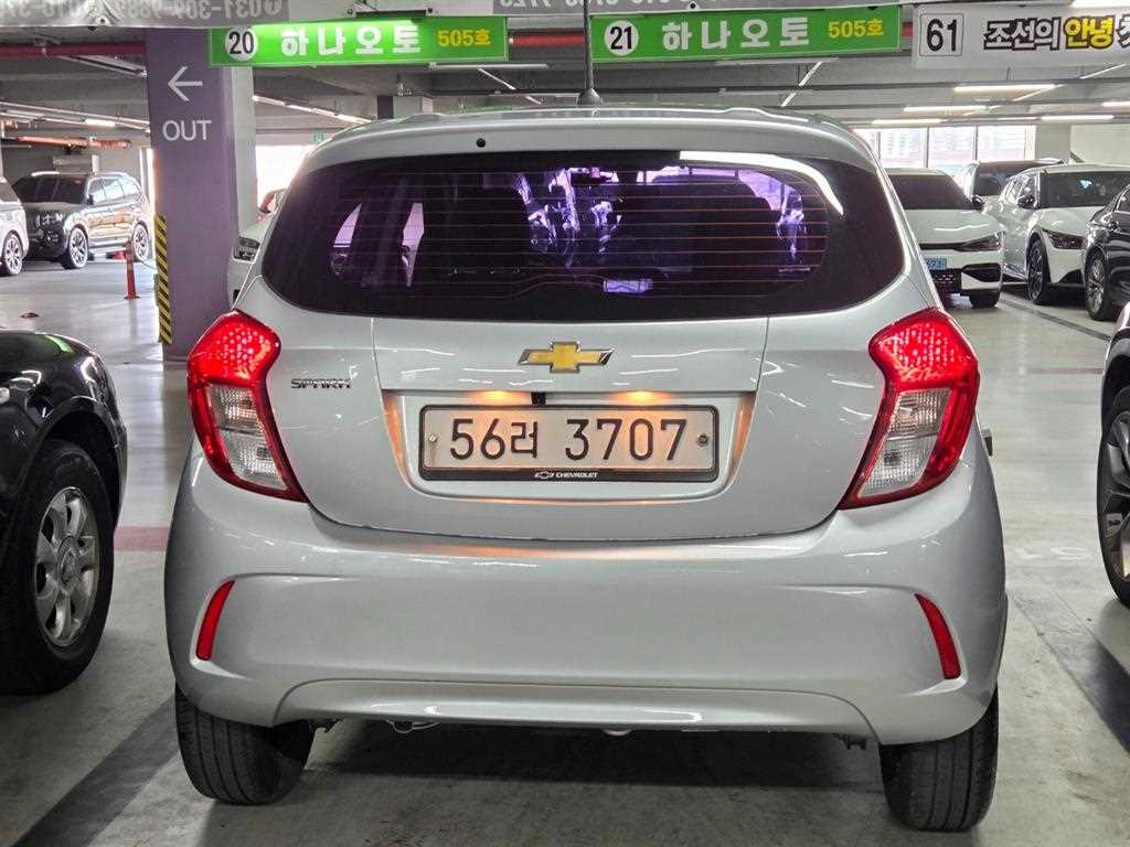 Chevrolet Spark - Vista 5