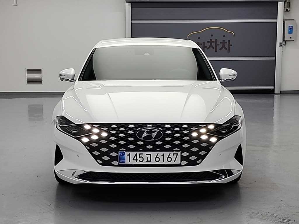 HYUNDAI Grandeur - Vista 2