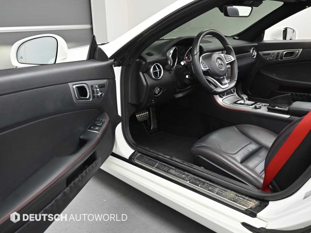 Mercedes Benz SLC Class - Vista 11