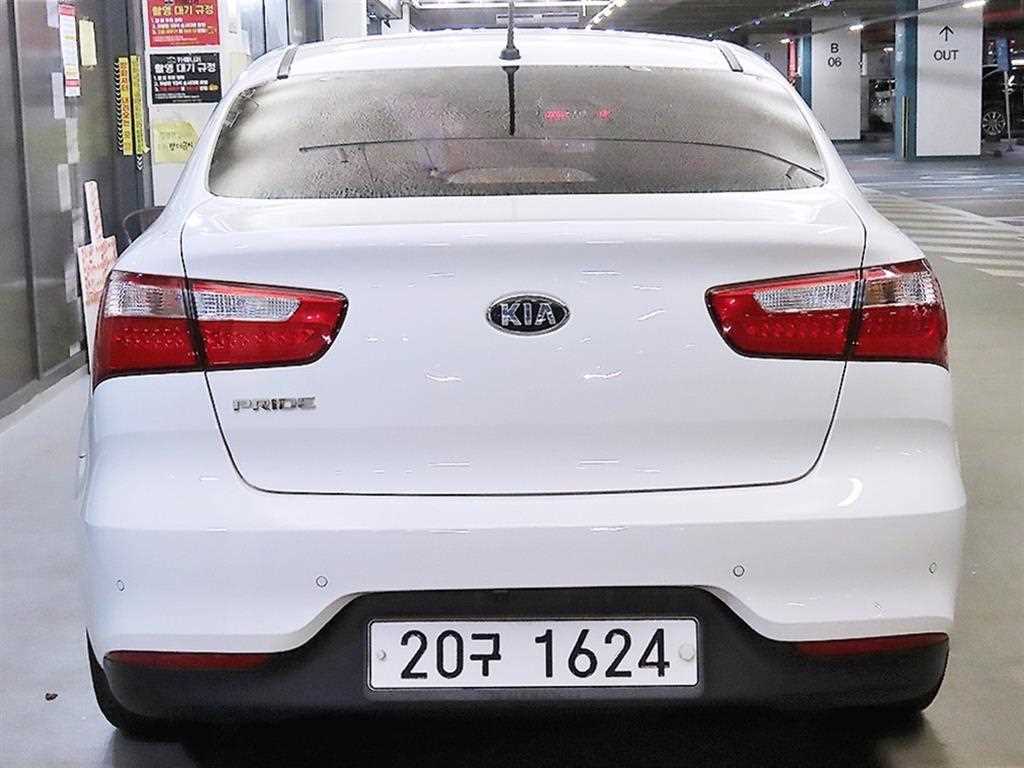 KIA Pride - Vista 5