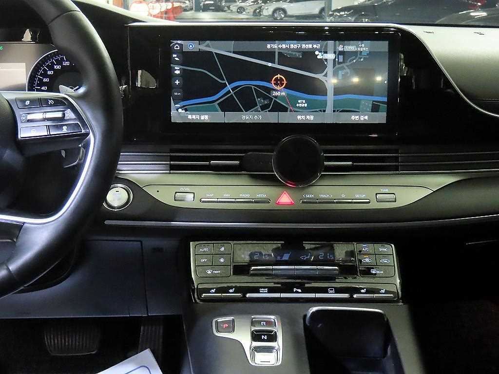 HYUNDAI Grandeur - Vista 11