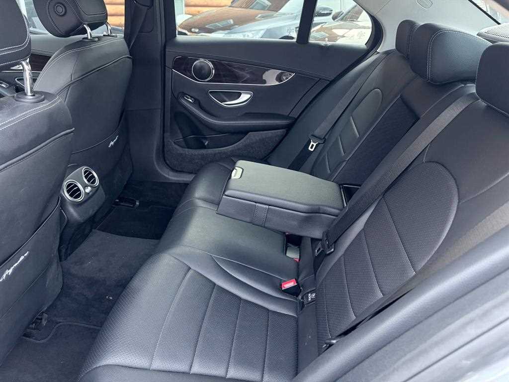 Mercedes Benz C Class - Vista 8