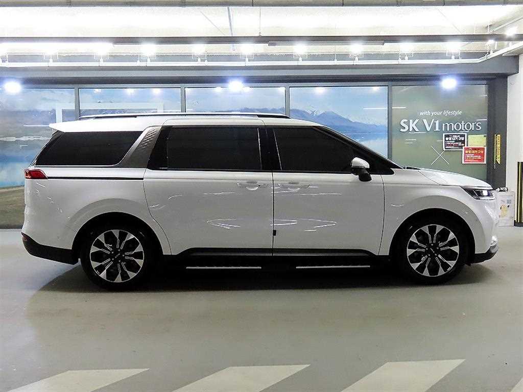 KIA Carnival - Vista 3