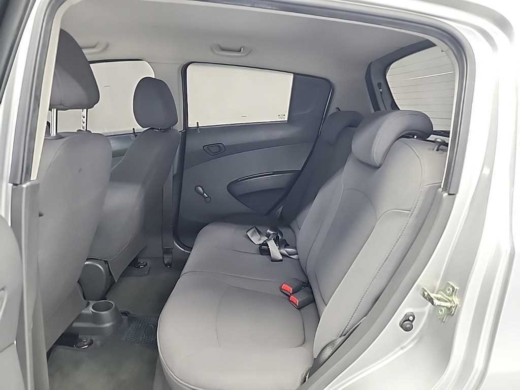 Chevrolet Spark - Vista 12