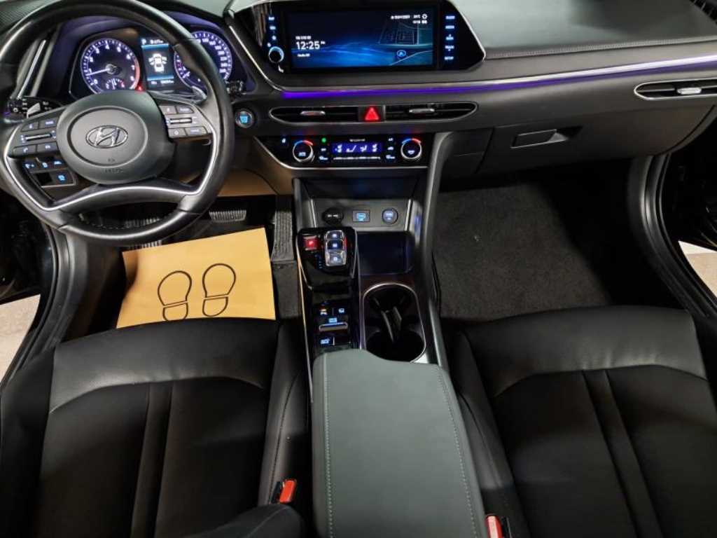 HYUNDAI Sonata - Vista 10