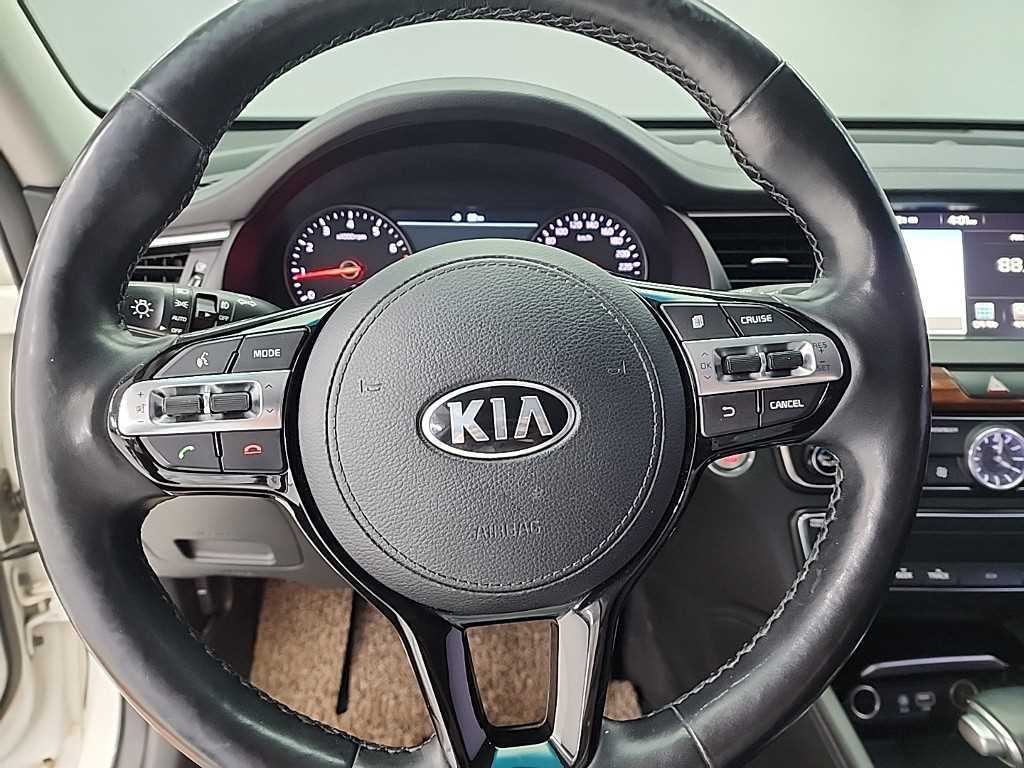 KIA K7 - Vista 9