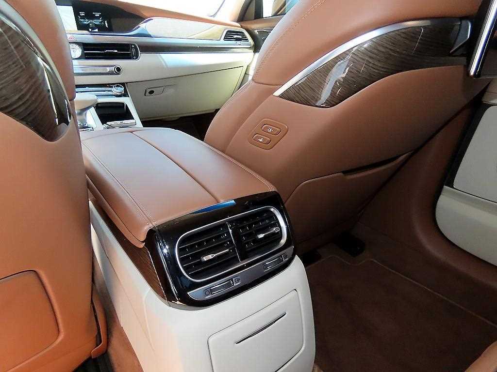 Genesis G90 2019 Negro - Importación desde Corea - HF Imports Iquique - Foto 16