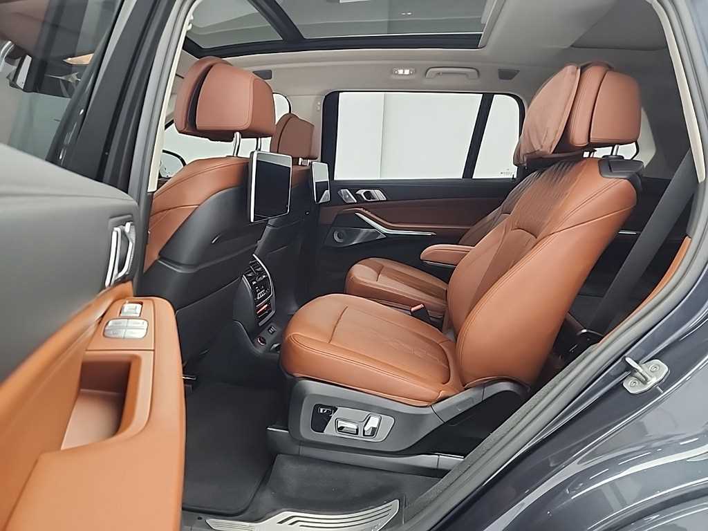 BMW X7 - Vista 12