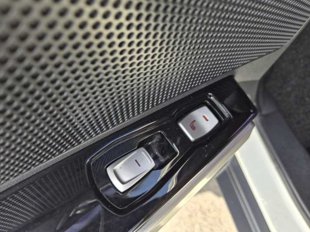 Ssangyong Tivoli 2015 Blanco - Importación desde Corea - HF Imports Iquique - Foto 16