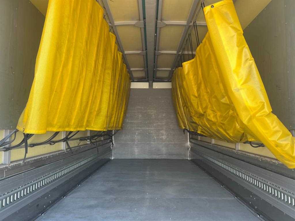 medium and large cargo truck - Vista 8