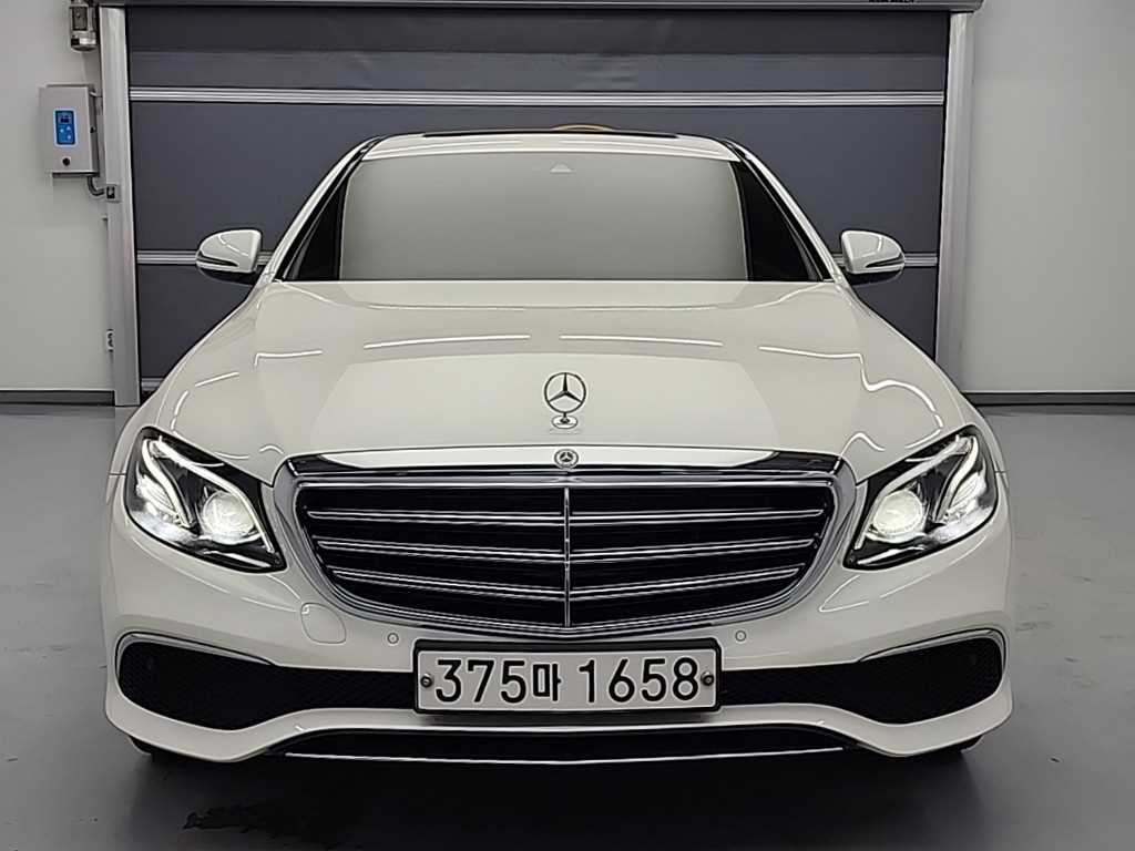 Mercedes Benz E class - Vista 2