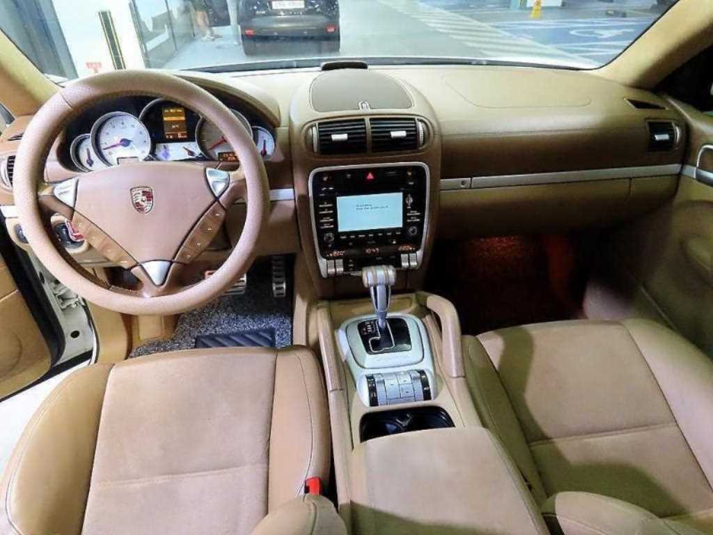 Porsche Cayenne - Vista 10