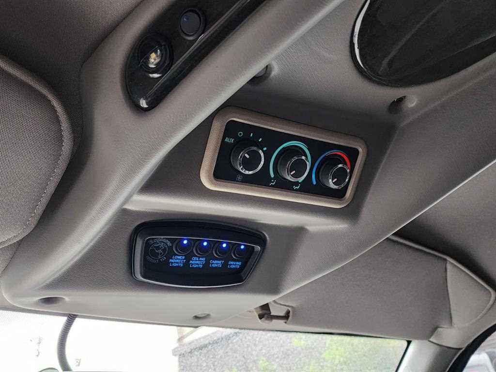 Chevrolet Express van 2017 Negro - Importación desde Corea - HF Imports Iquique - Foto 16