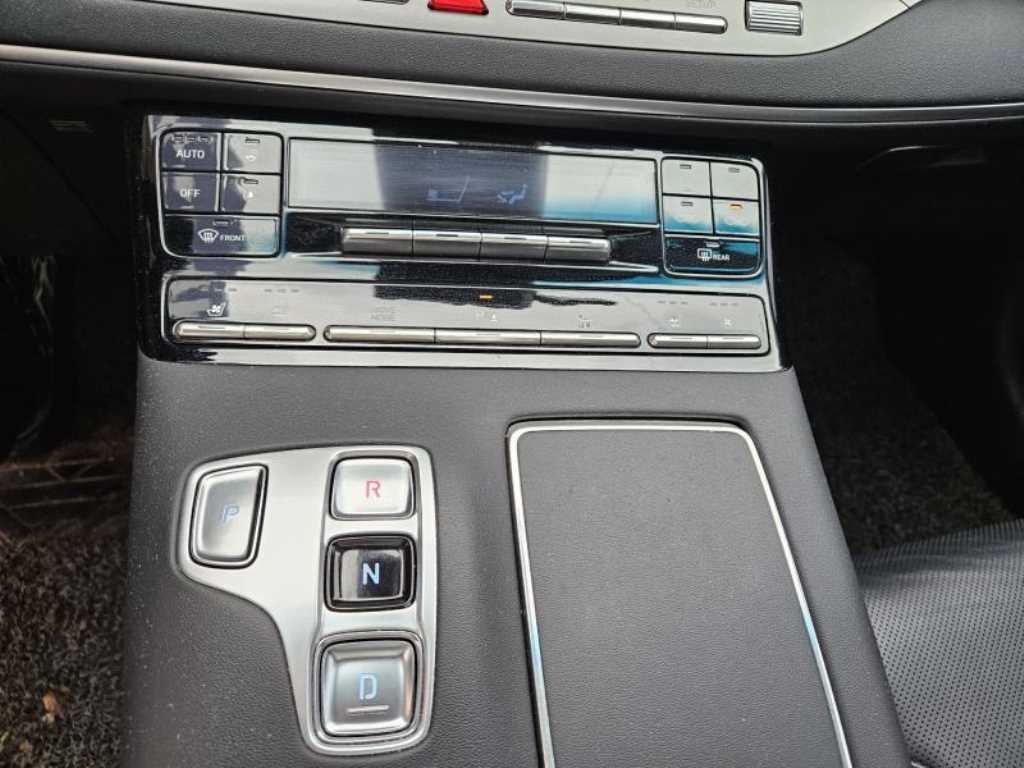 HYUNDAI Grandeur - Vista 8