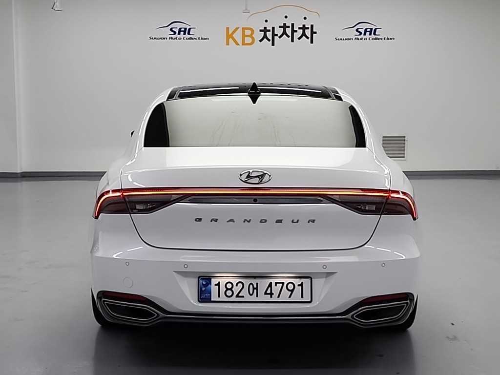 HYUNDAI Grandeur - Vista 3