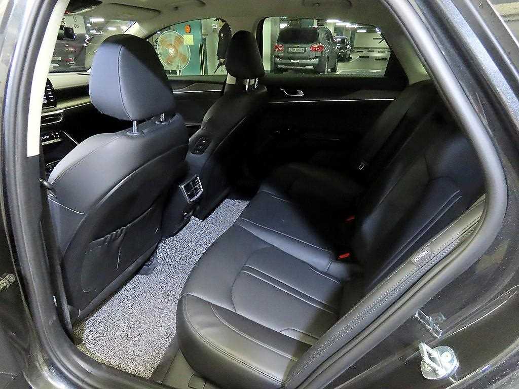 KIA K5 - Vista 7