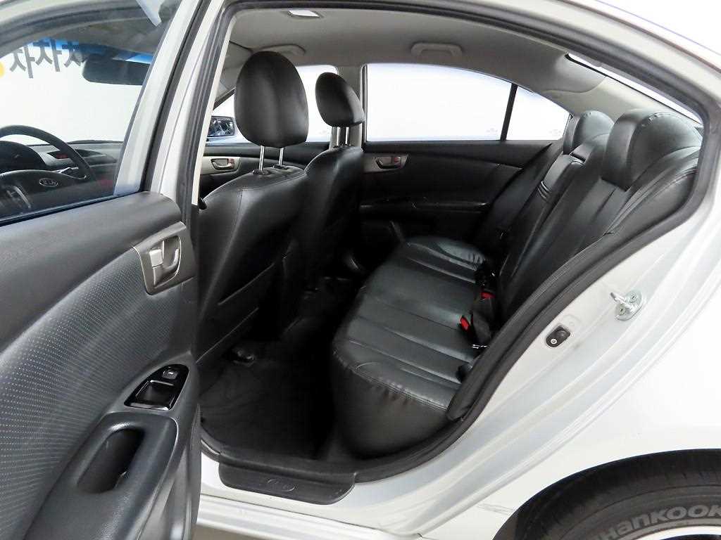 KIA Lotze 2009 Plateado - Importación desde Corea - HF Imports Iquique - Foto 14
