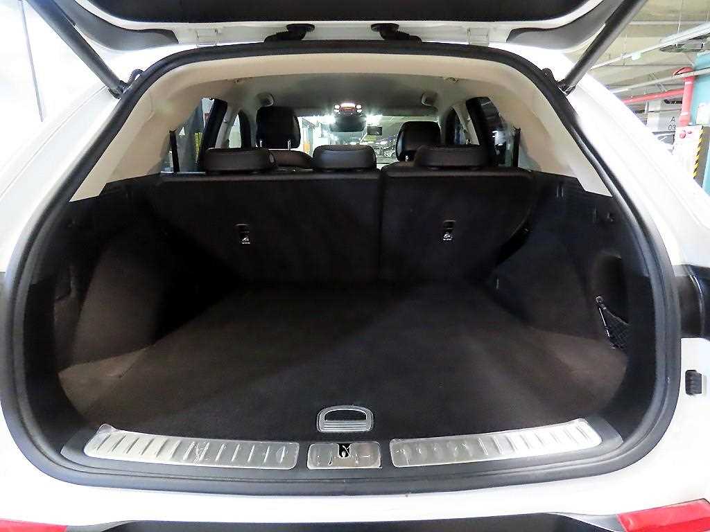 Genesis GV70 2023 Blanco - Importación desde Corea - HF Imports Iquique - Foto 16