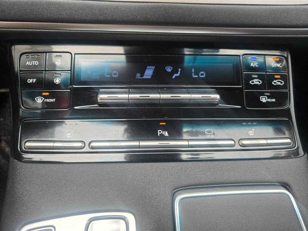 HYUNDAI Grandeur - Vista 11