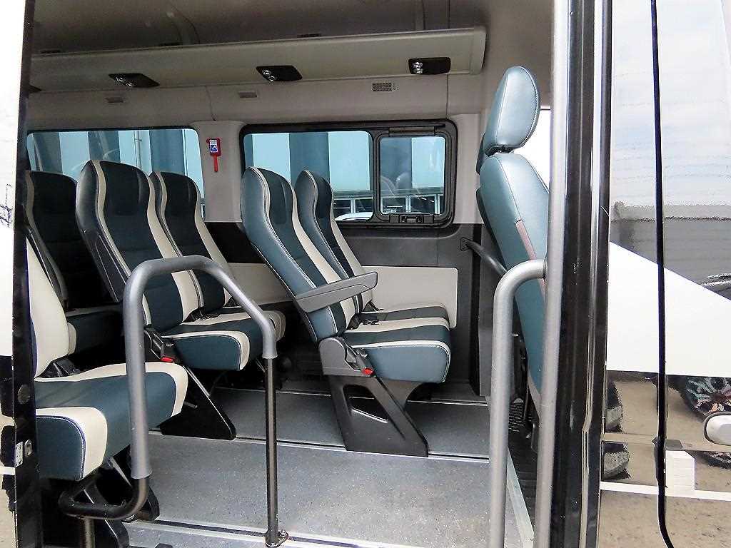 HYUNDAI Solati - Vista 6