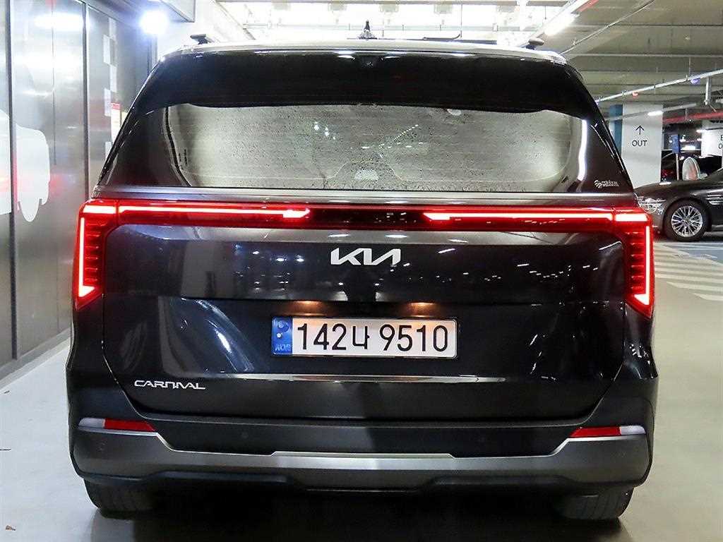 KIA Carnival - Vista 5