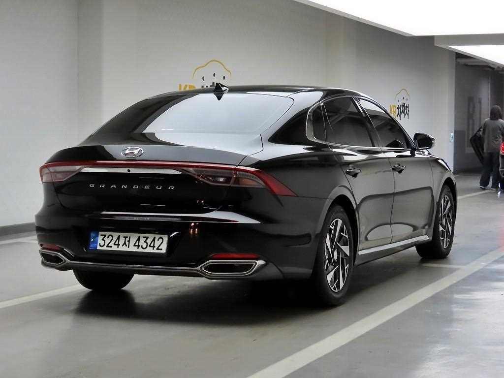 HYUNDAI Grandeur - Vista 4