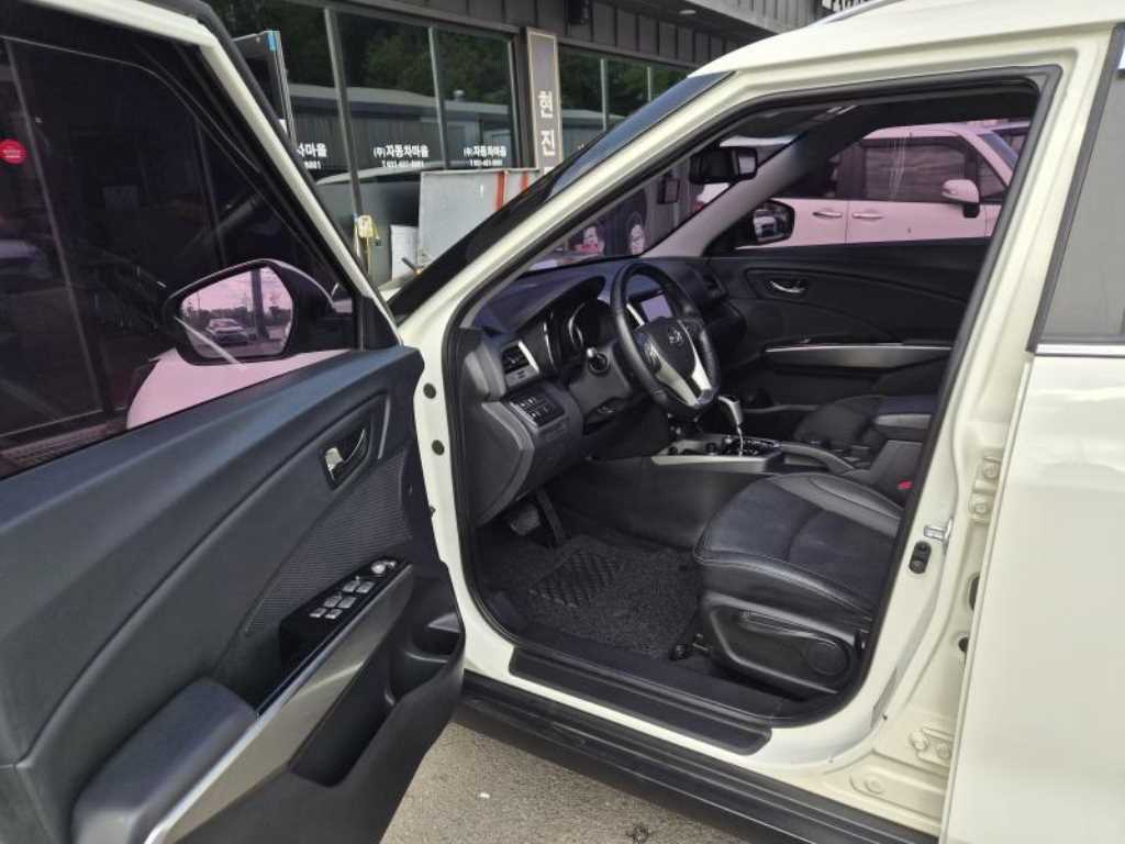 Ssangyong Tivoli - Vista 6
