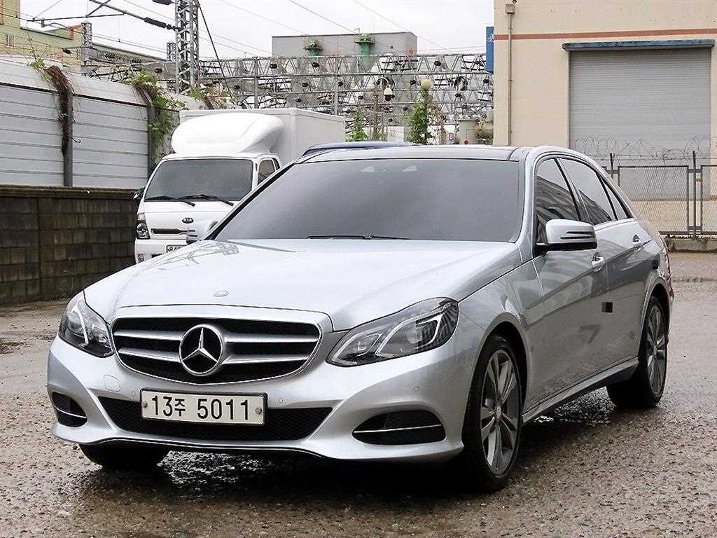 Mercedes Benz E class - Vista 2
