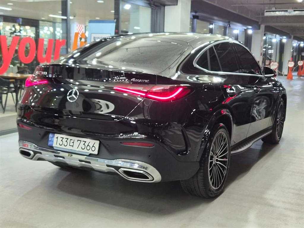 Mercedes Benz GLC Class - Vista 4