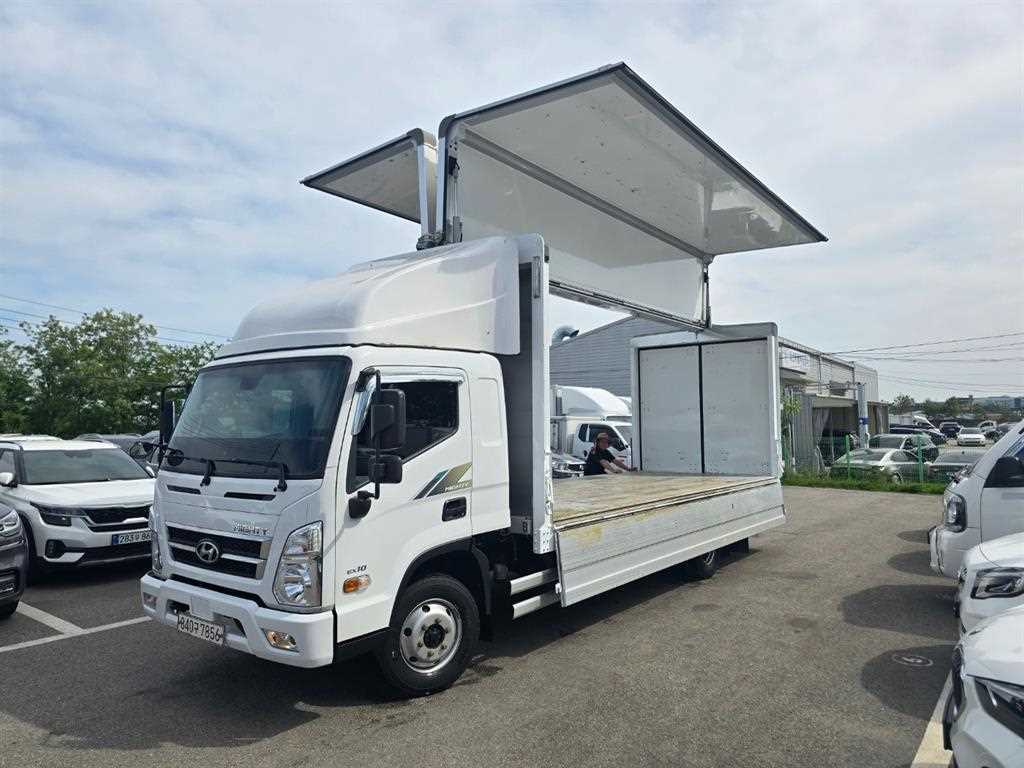 medium and large cargo truck - Vista 7