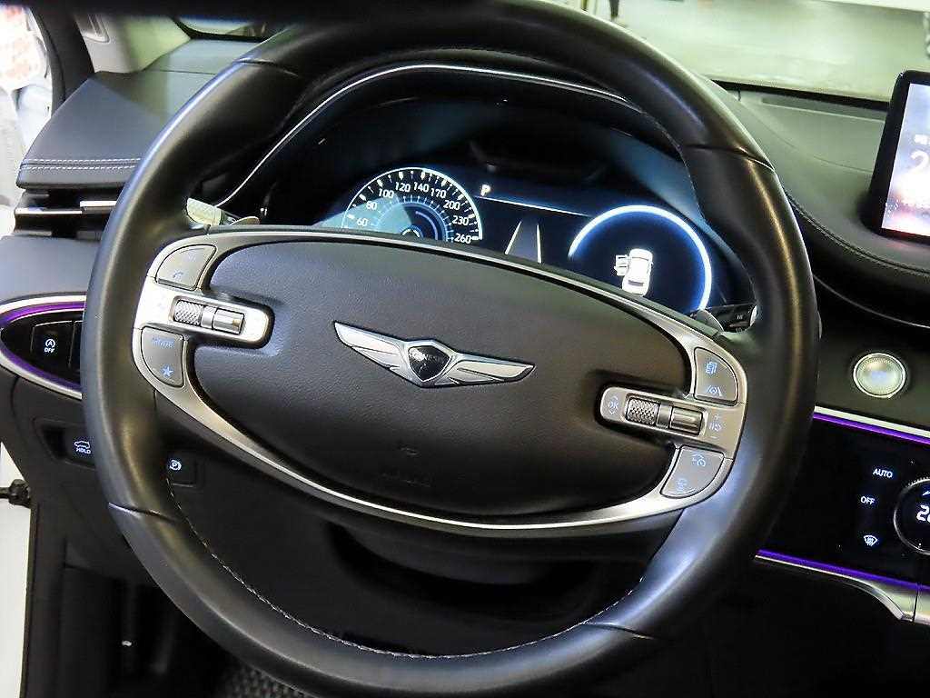 Genesis GV70 - Vista 8