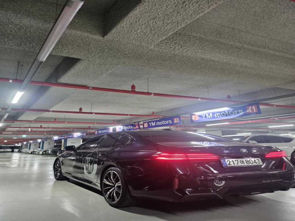 BMW 5 Series - Vista 4