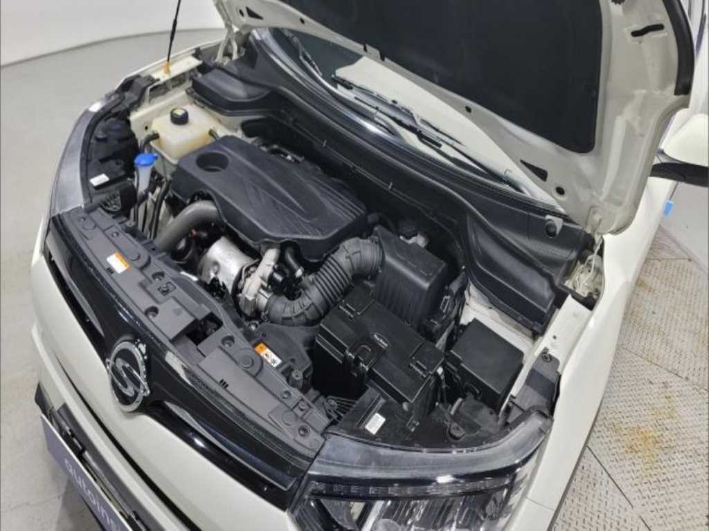Ssangyong Tivoli - Vista 12
