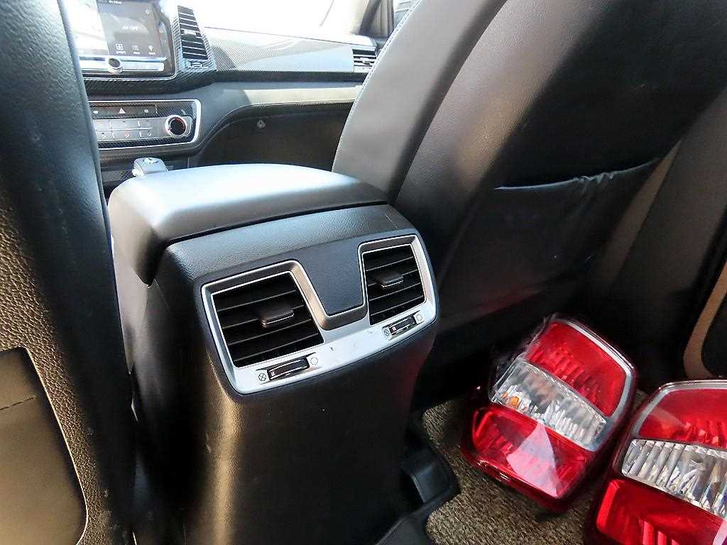Ssangyong Rexton 2019 Gris - Importación desde Corea - HF Imports Iquique - Foto 17