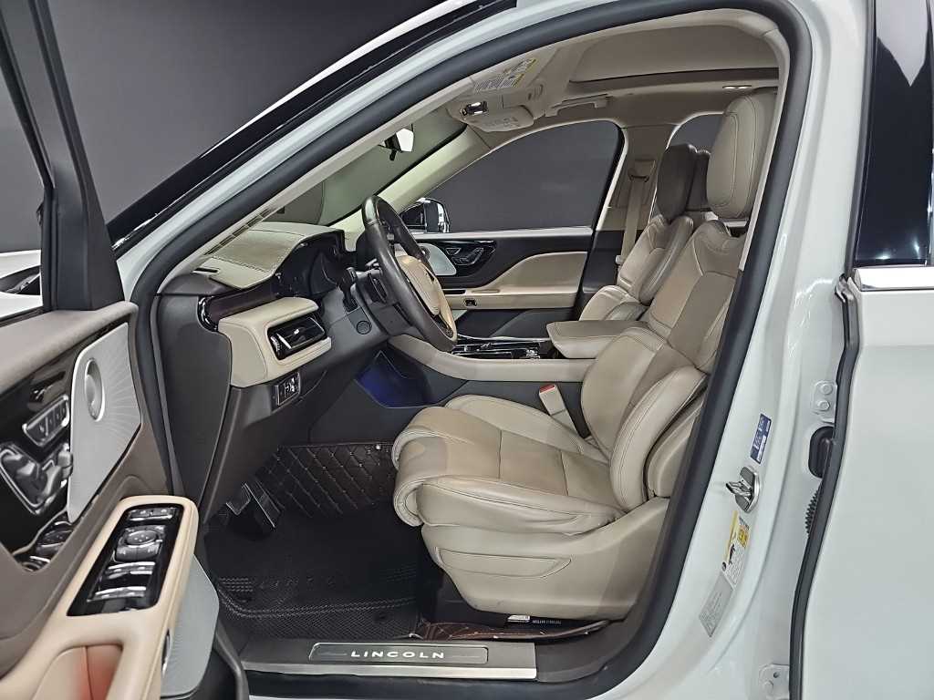 Lincoln Aviator - Vista 11