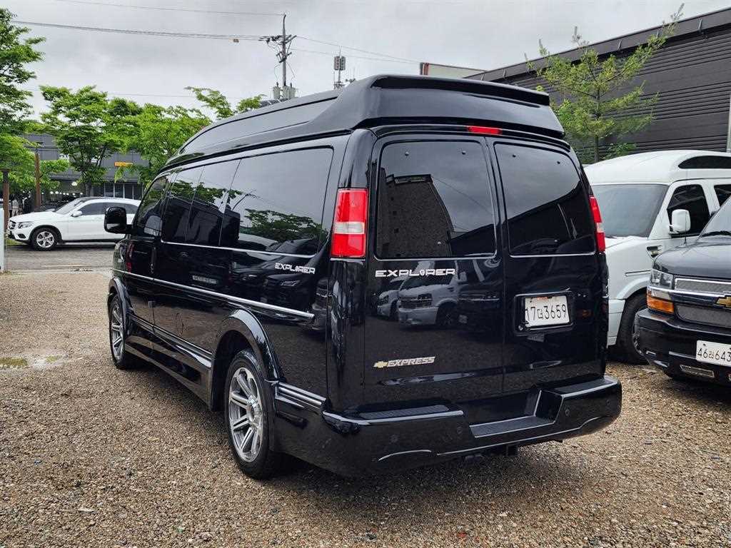 Chevrolet Express van - Vista 6