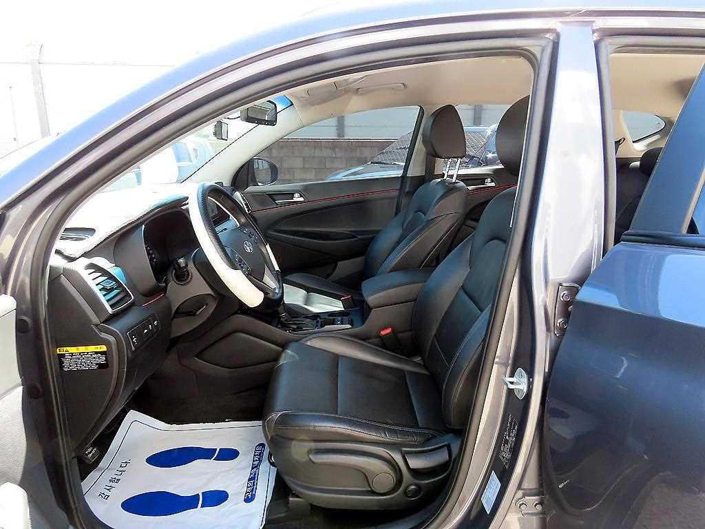 HYUNDAI Tucson - Vista 5