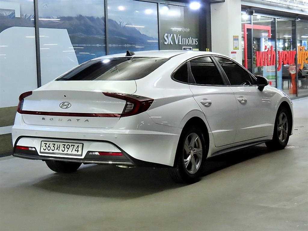 HYUNDAI Sonata - Vista 4