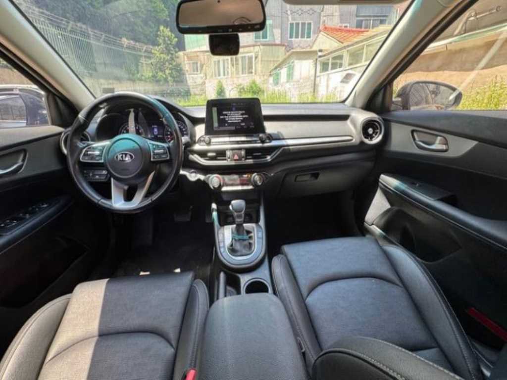 KIA K3 - Vista 5