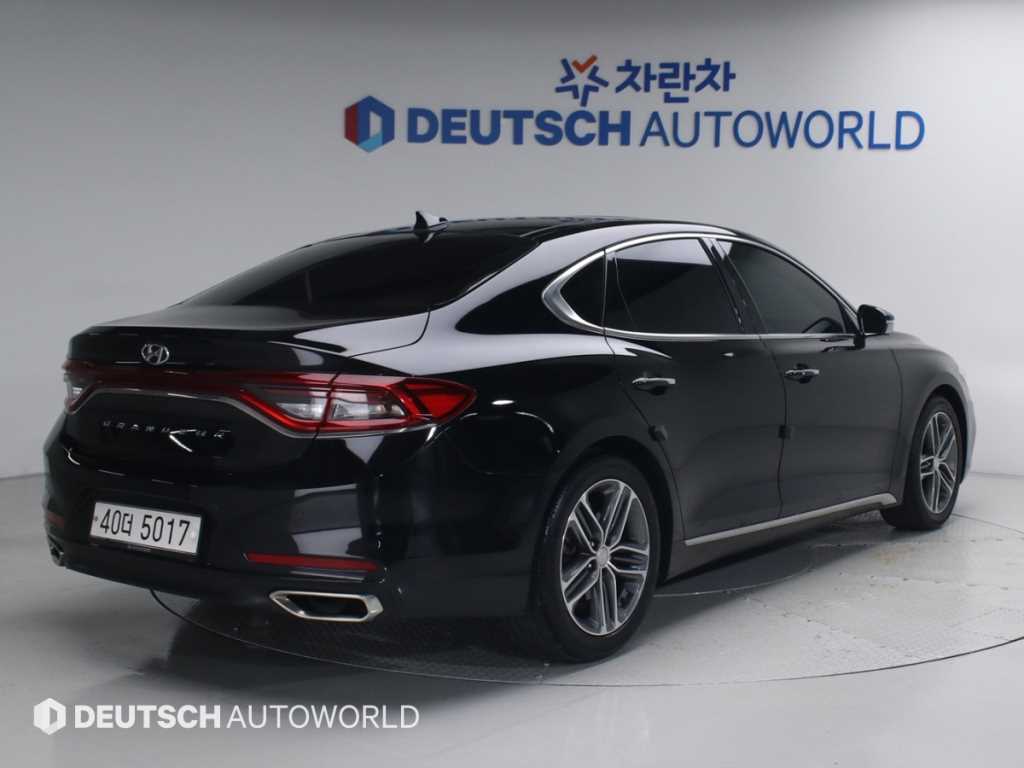 HYUNDAI Grandeur - Vista 2