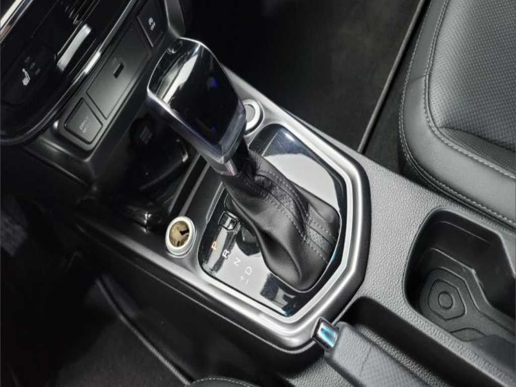 Ssangyong Tivoli - Vista 5