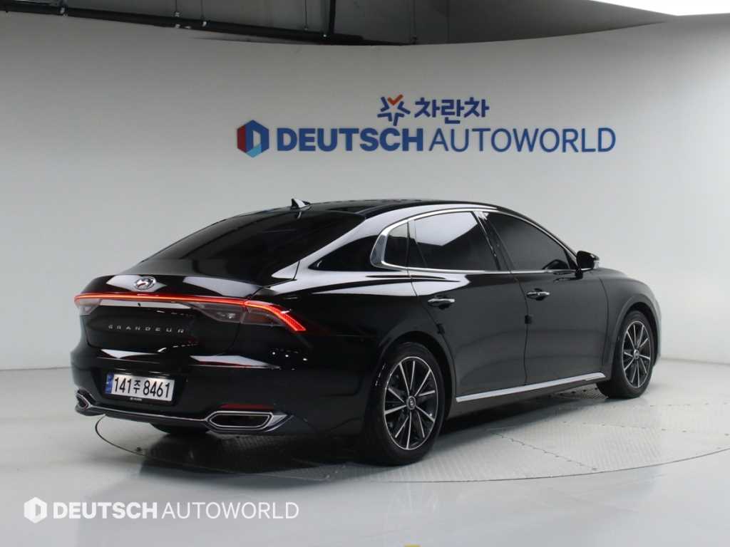 HYUNDAI Grandeur - Vista 2